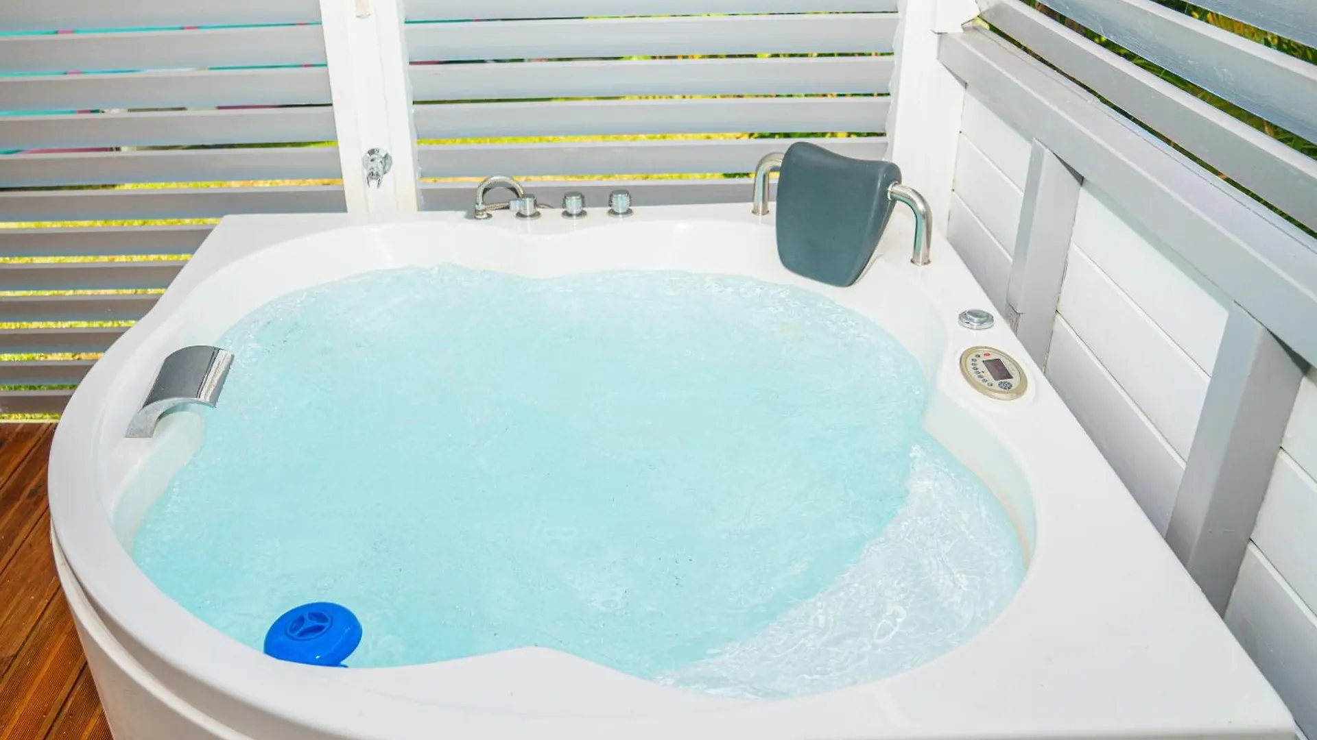 Au Coeur Du Papillon Piscine Collective Villa Goyave 0*,  Guadeloupe